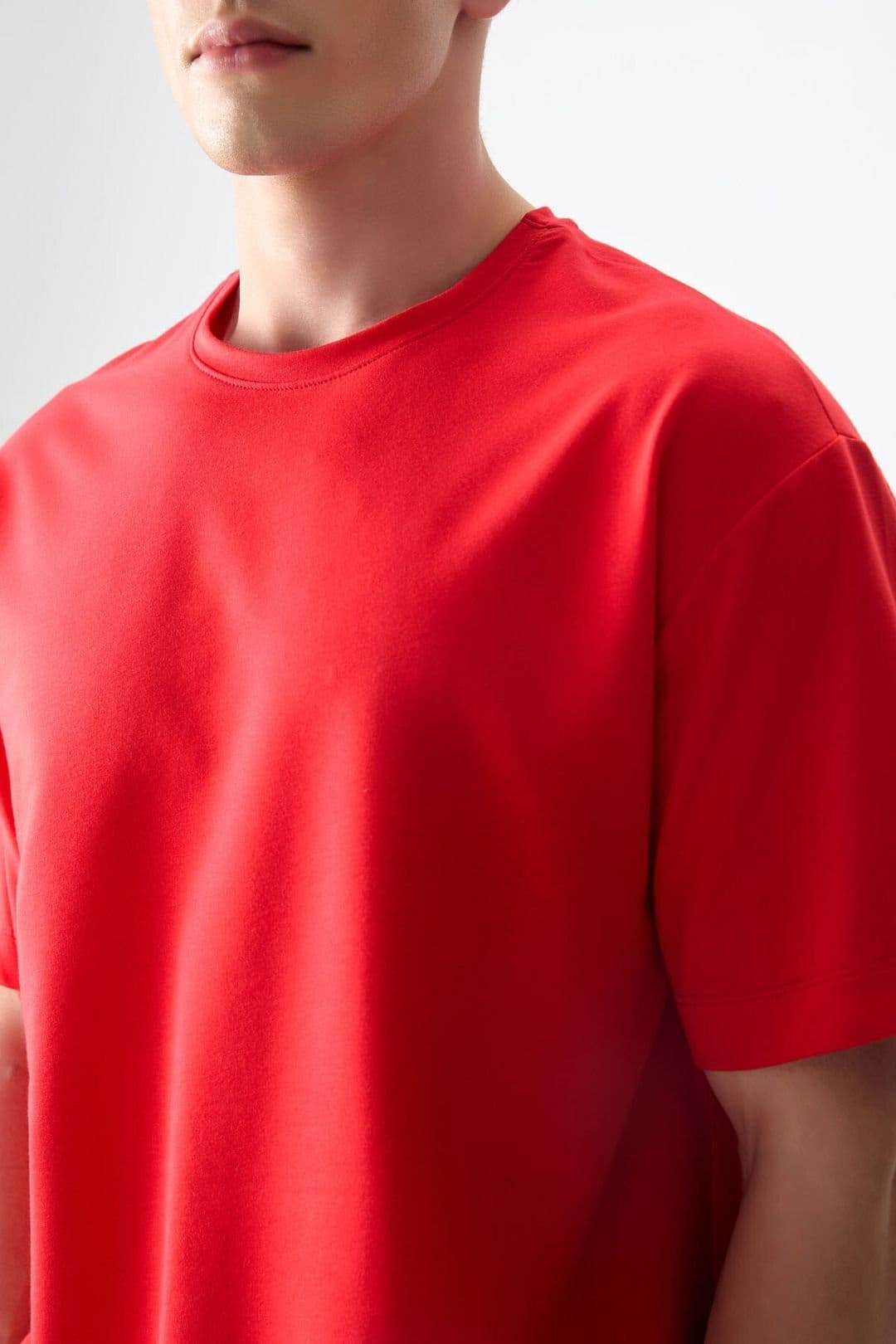 Tommy Life Tommy Life Men's Oversized Cotton Blend Crew Neck T-Shirt in Red - 4