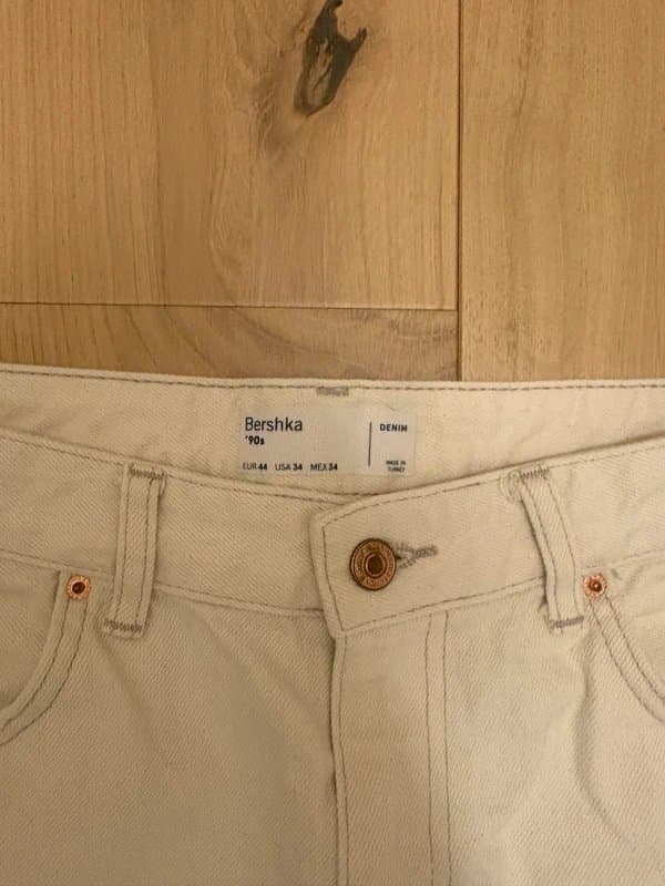 Bershka Berksha ecru jeans size 34