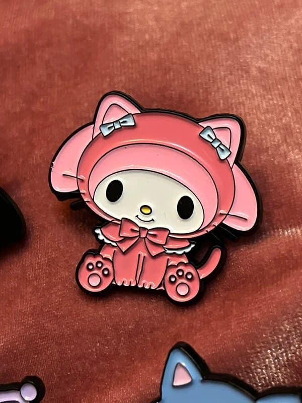 Hello Kitty 6x Hello Kitty Cute Collectors Pin Badges