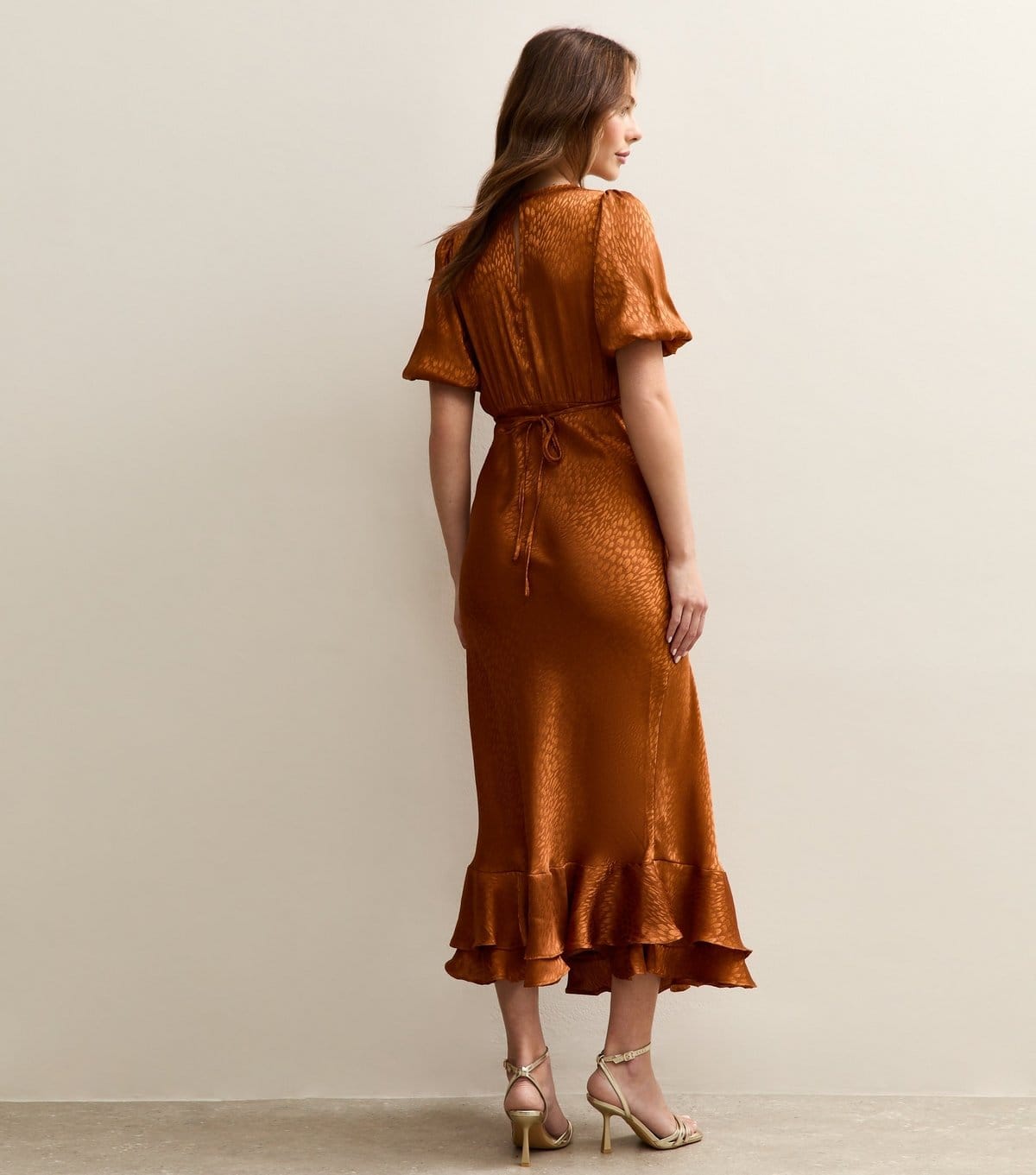 New Look Women's Maternity Orange Feather Jacquard Satin Midi Dress New Look - 4