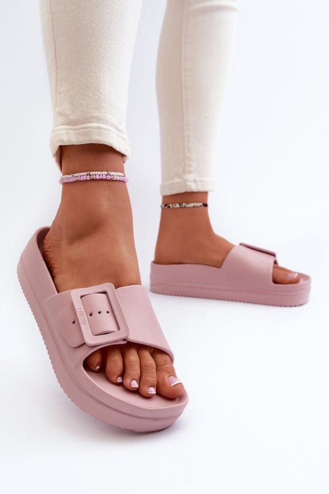 Love Lace Love Lace Women's Big Star Platform Buckle Strap Foam Flip Flops Sandals Summer in Pink - 3