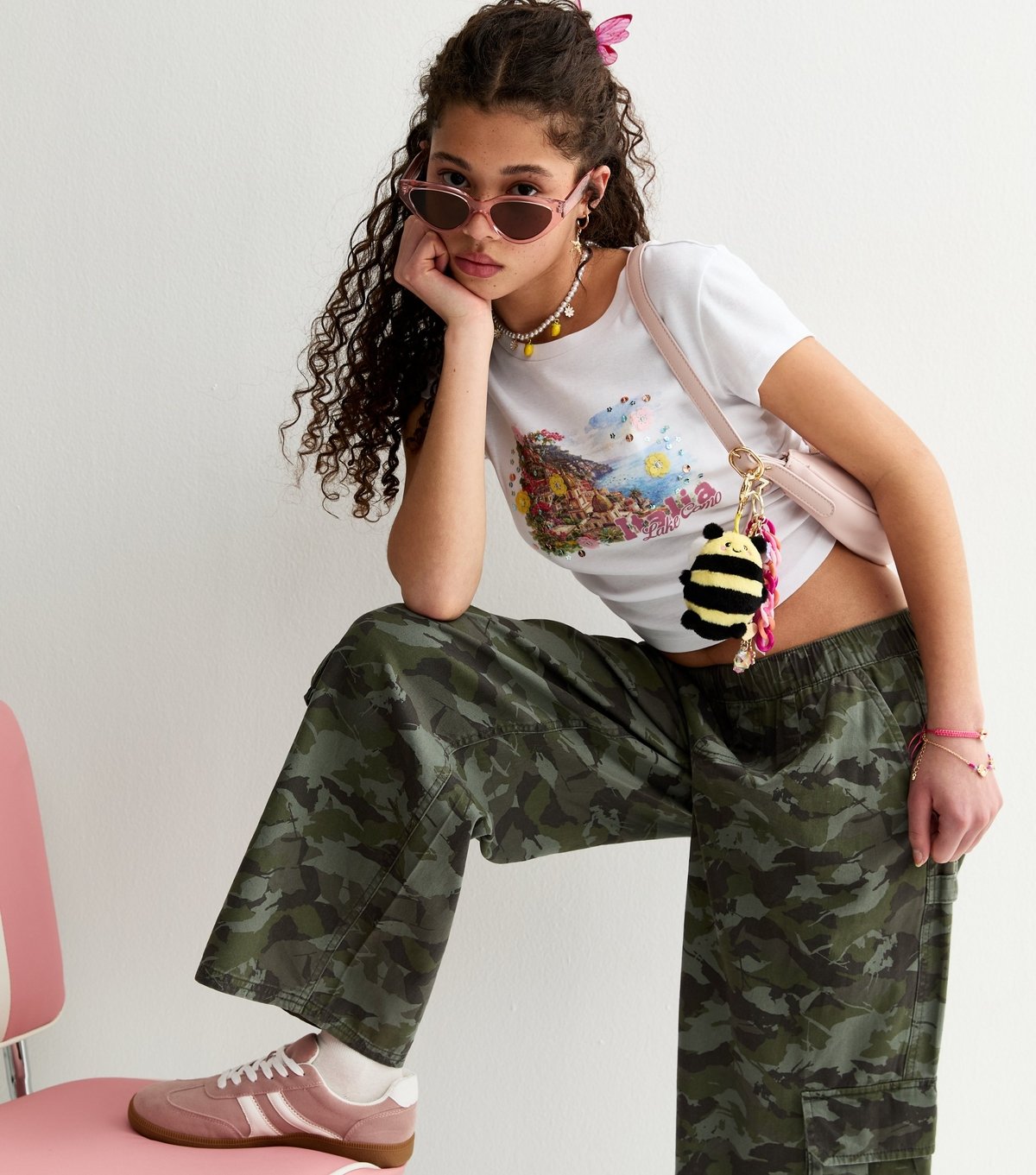 New Look Girls' White Italia Lake Como Embellished Cropped T-Shirt New Look - 2