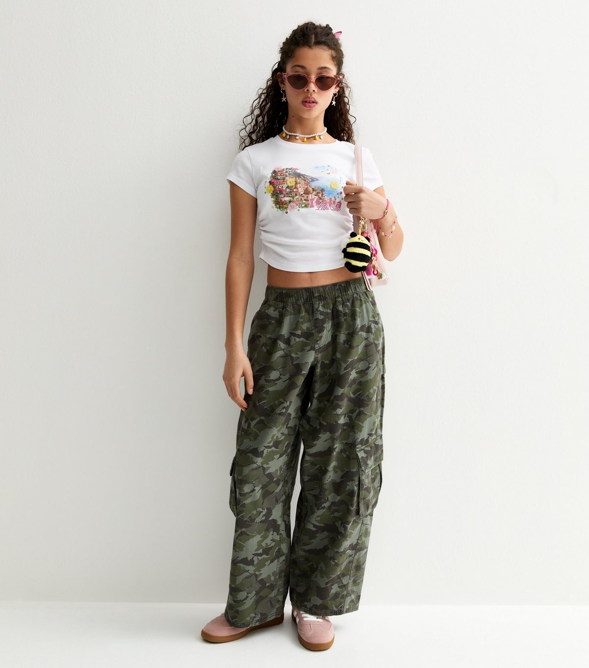 New Look Girls' White Italia Lake Como Embellished Cropped T-Shirt New Look - 3