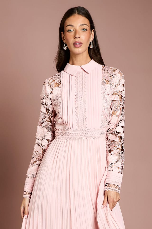 Coast Coast Women's Long Sleeve Lace & Pleated Midi Shirt Dress in Blush - 2