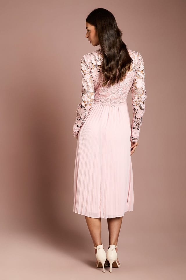 Coast Coast Women's Long Sleeve Lace & Pleated Midi Shirt Dress in Blush - 3