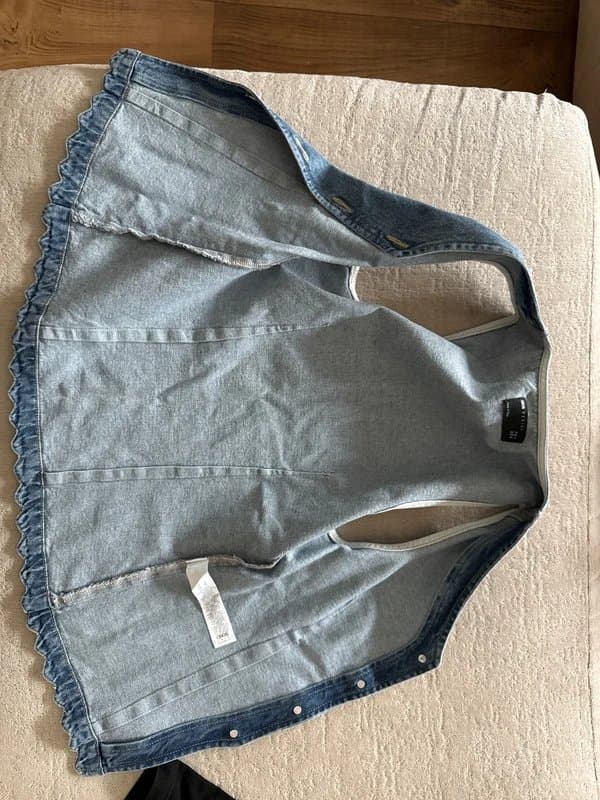 ASOS Design ASOS V Neck button down sleeveless waistcoat in blue denim