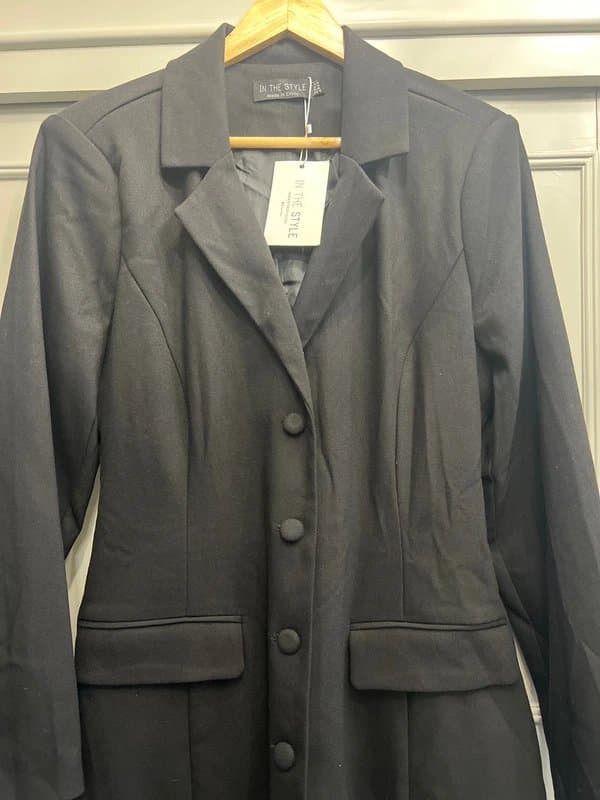 In The Style In The Style Black Bow Open Back Blazer Dress