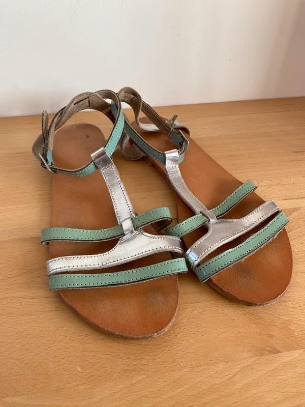 ASOS Women’s flat sandals