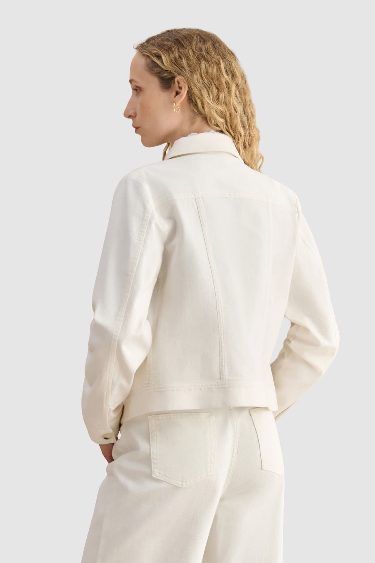 Hobbs London Hobbs London Women's Selborne Boxy Cropped Denim Jacket in Warm White - 4