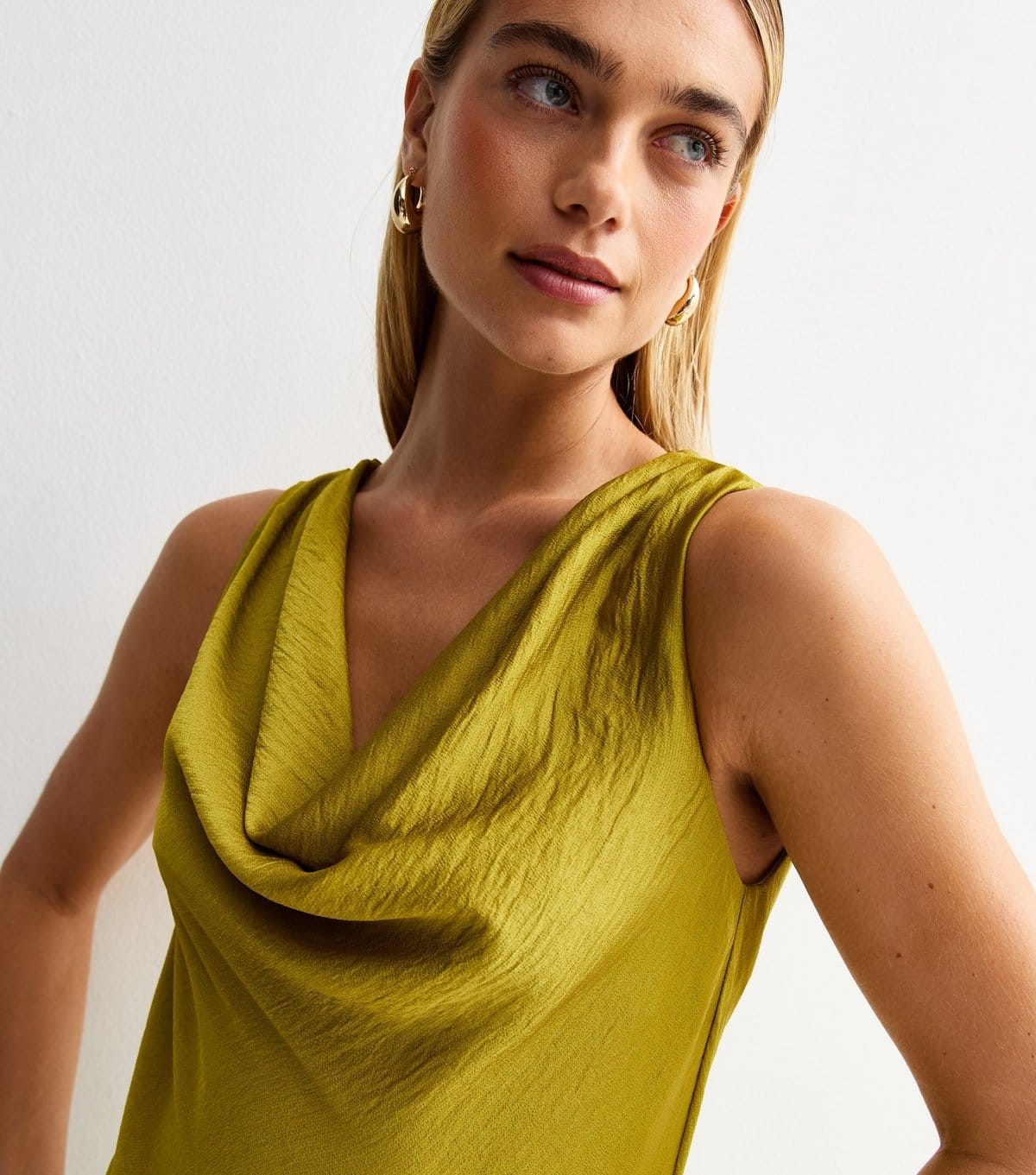 New Look Women's Green Satin Cowl Neck Midaxi Dress New Look - 4