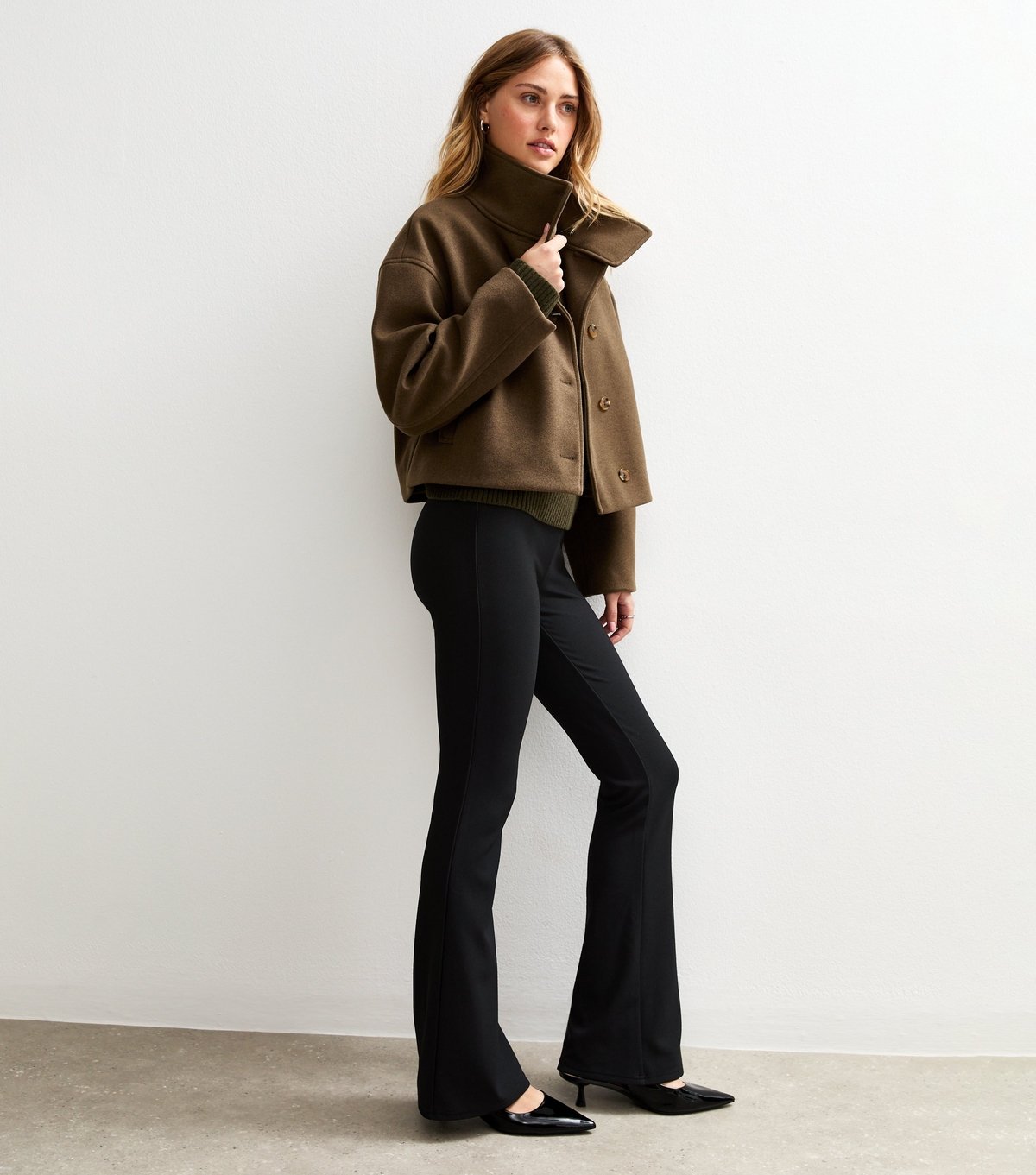 New Look Women's Black Ribbed Flared Trousers New Look - 3