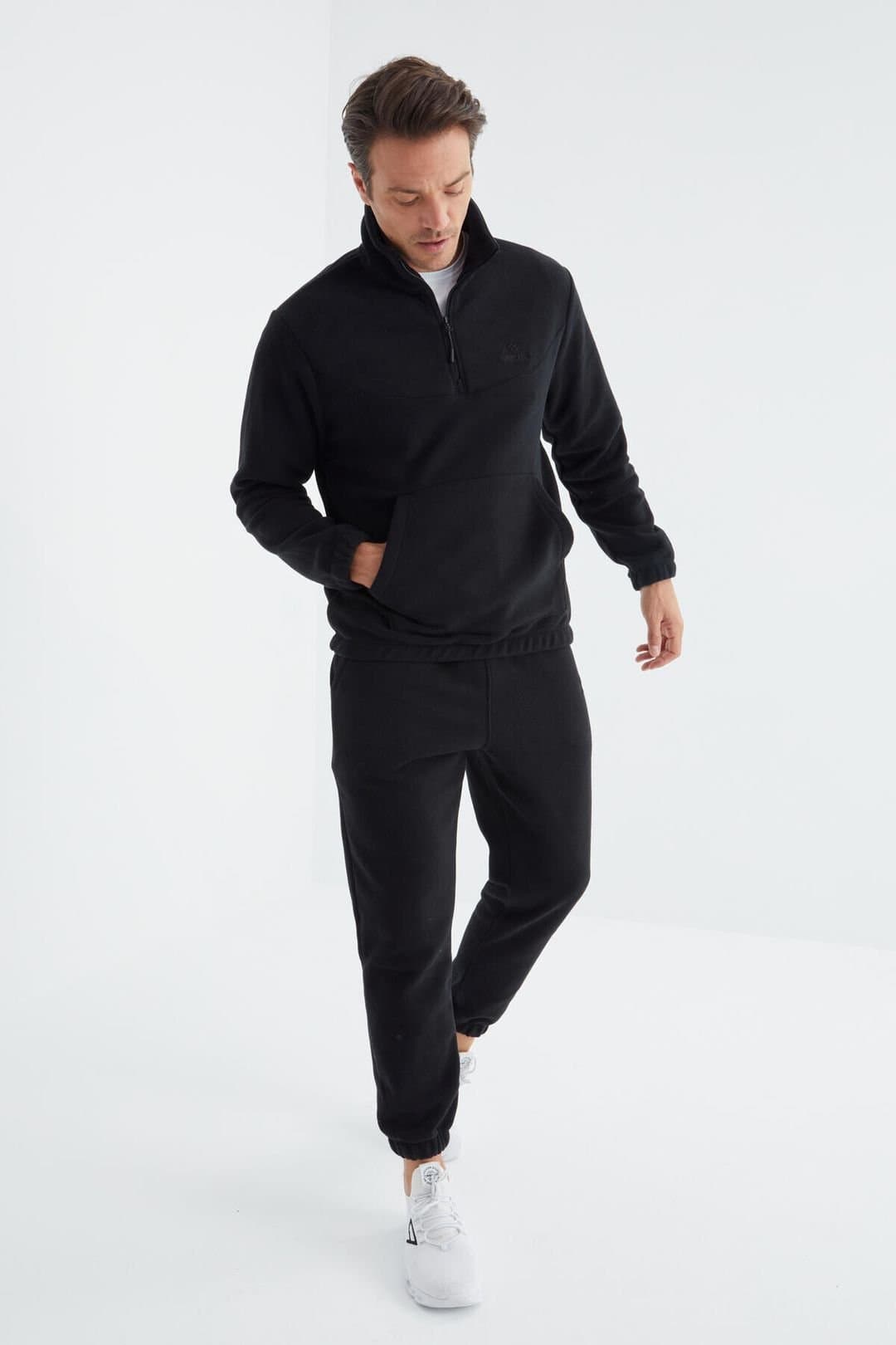 Tommy Life Tommy Life Men's Two-piece Plush Tracksuit in Black