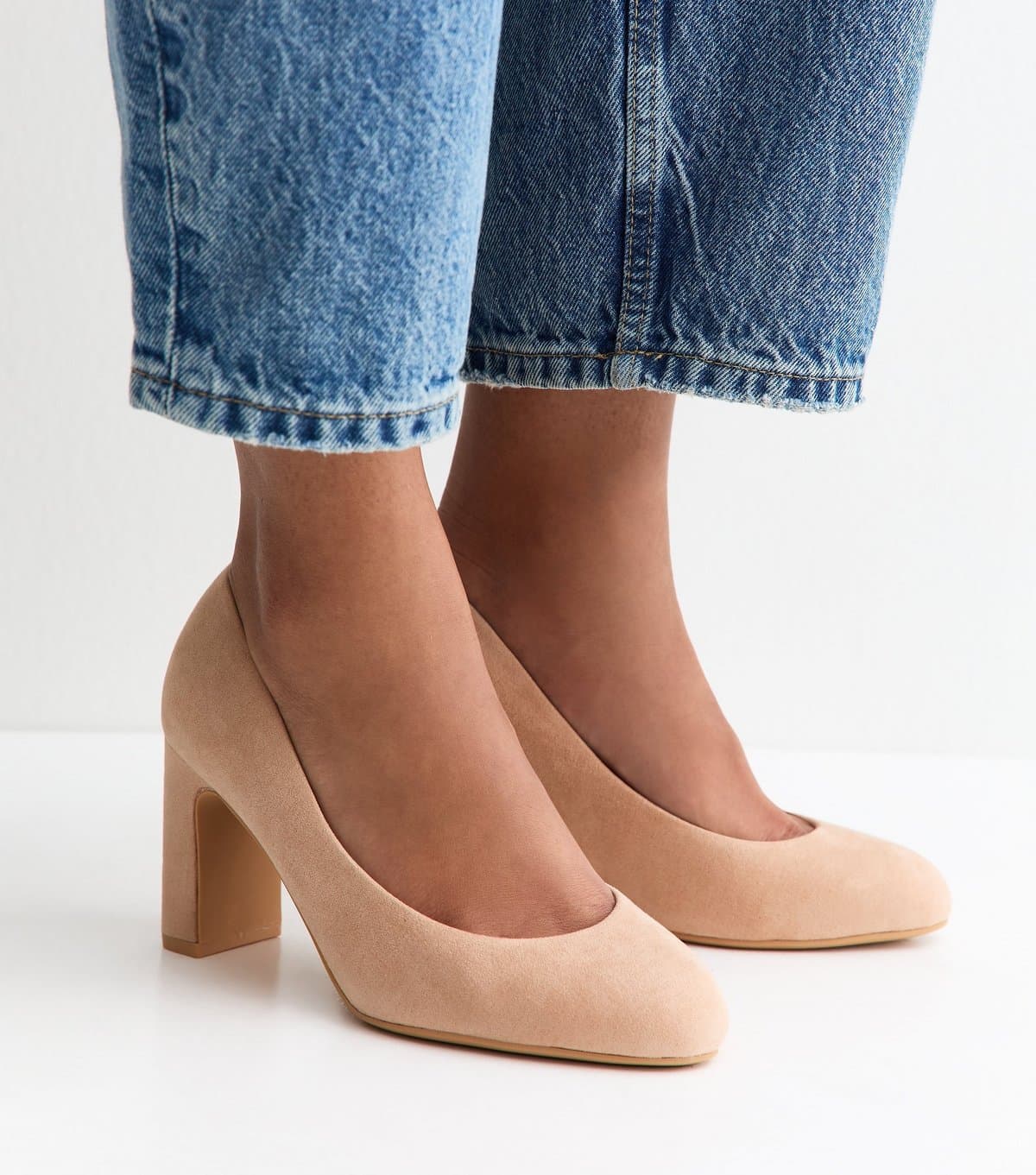 New Look Women's Wide Fit Cream Faux Suede Court Shoes Vegan New Look