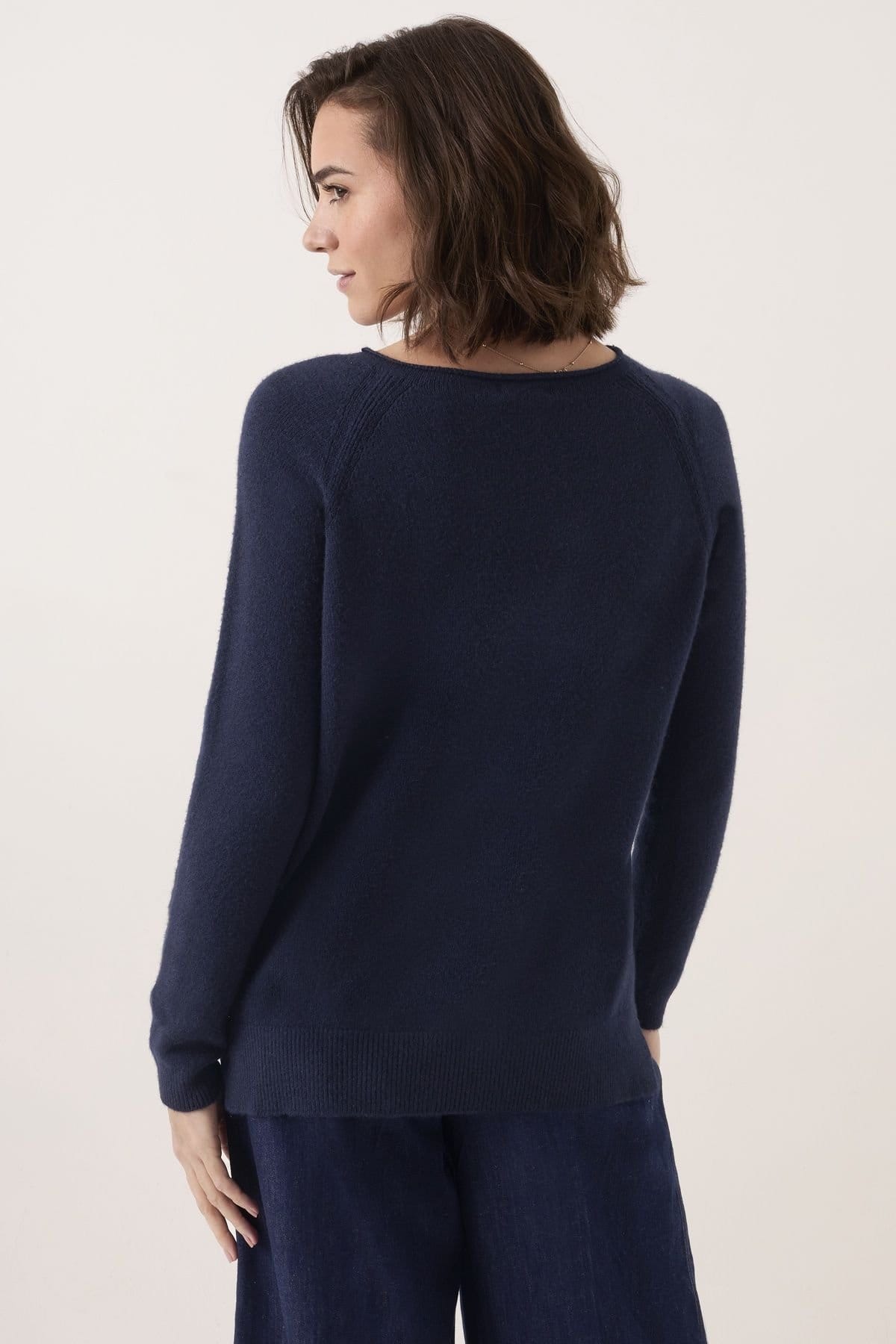 Celtic & Co Celtic & Co Women's Roll Edge Crew Neck Jumper in Navy - 4