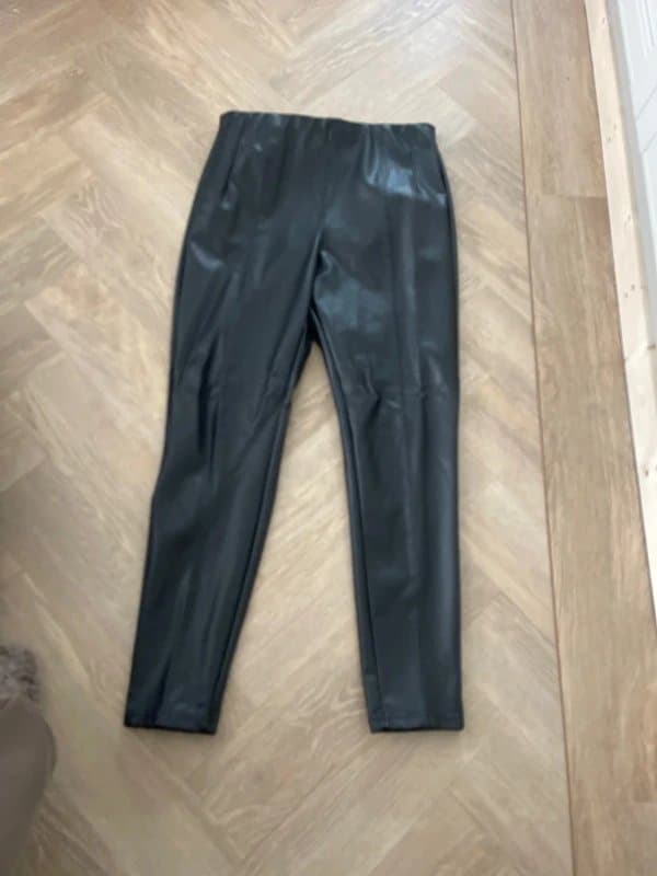 New Look Leather look leggings. Size 14