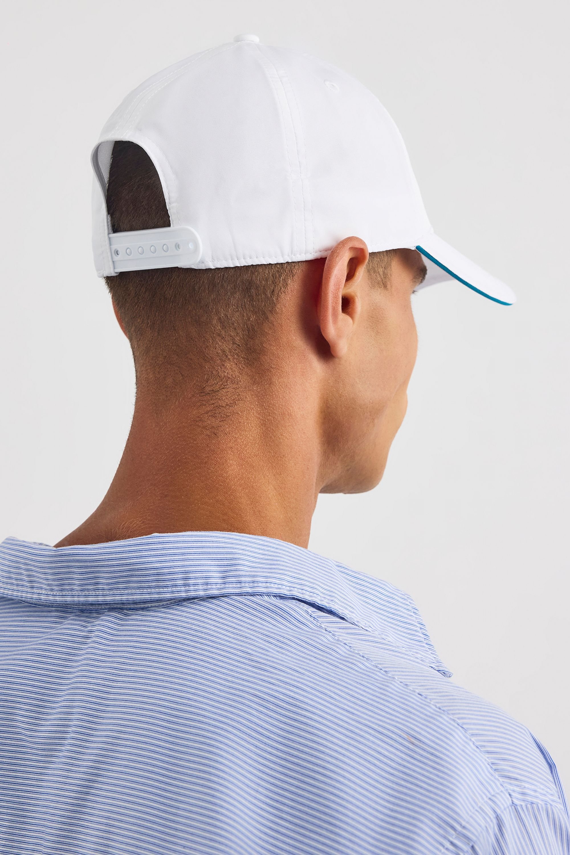 Nautica Nautica Men's Busby Snapback Cap in White - 2