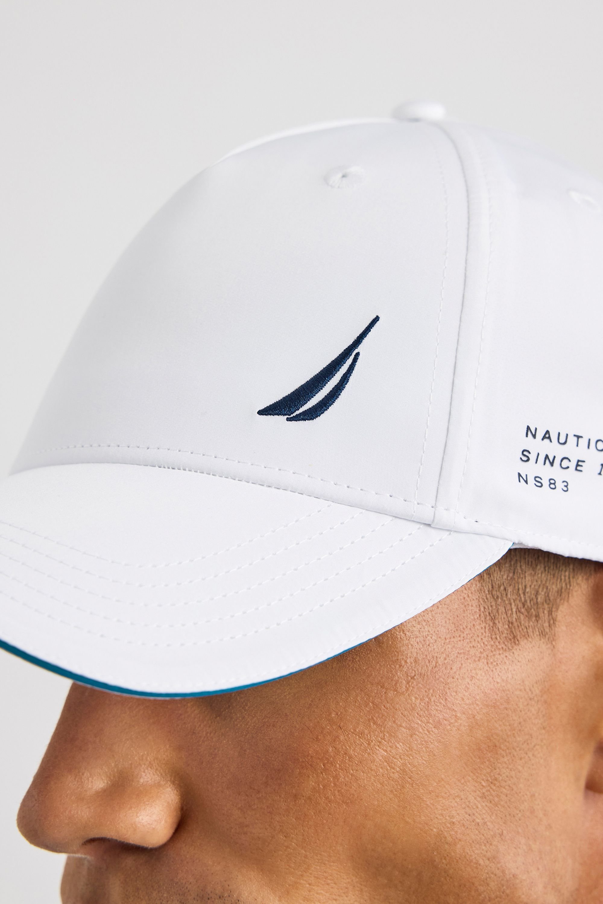 Nautica Nautica Men's Busby Snapback Cap in White - 3