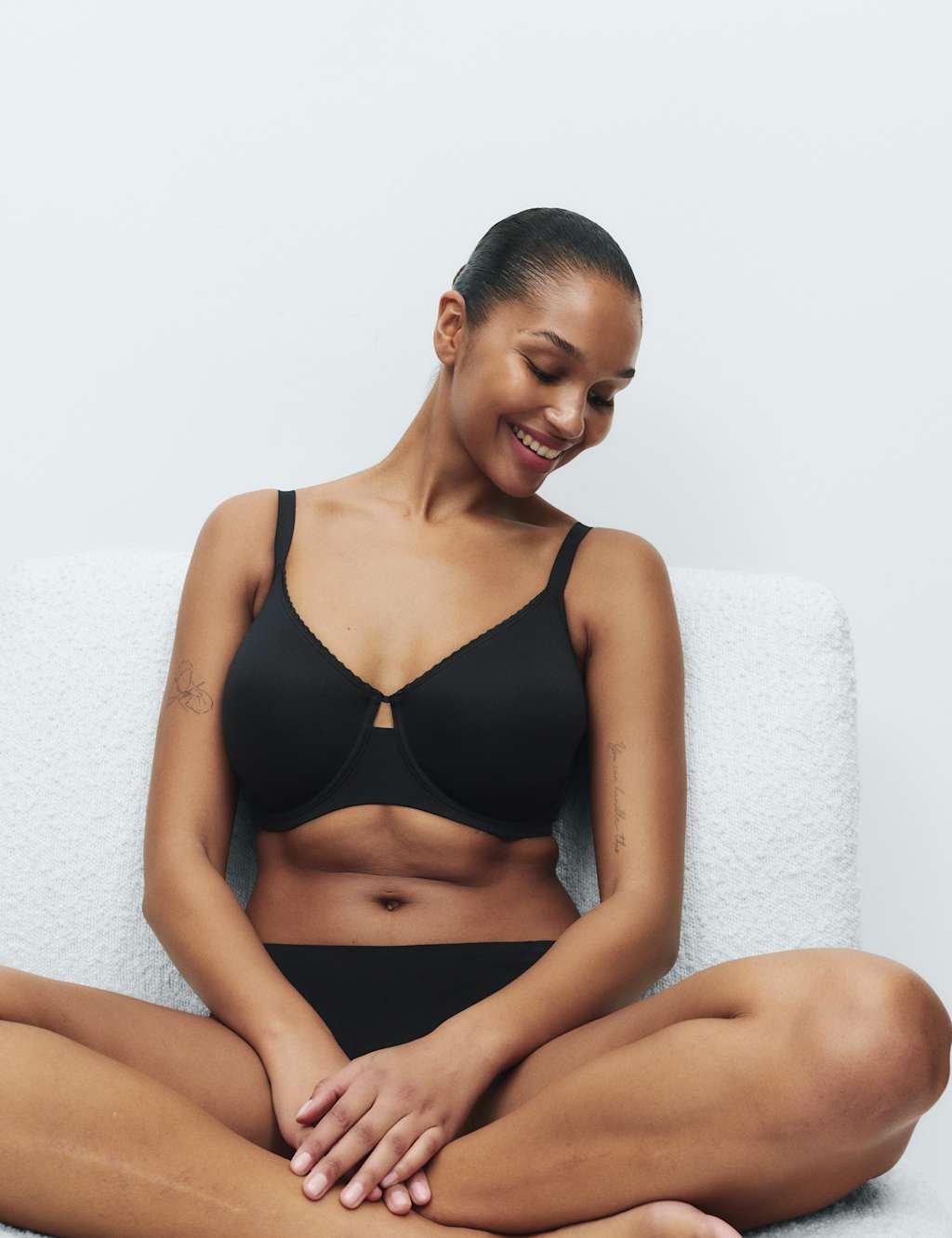 Marks & Spencer M&S Cool Comfort™ Cotton Rich Minimiser Bra C-H Black - 3