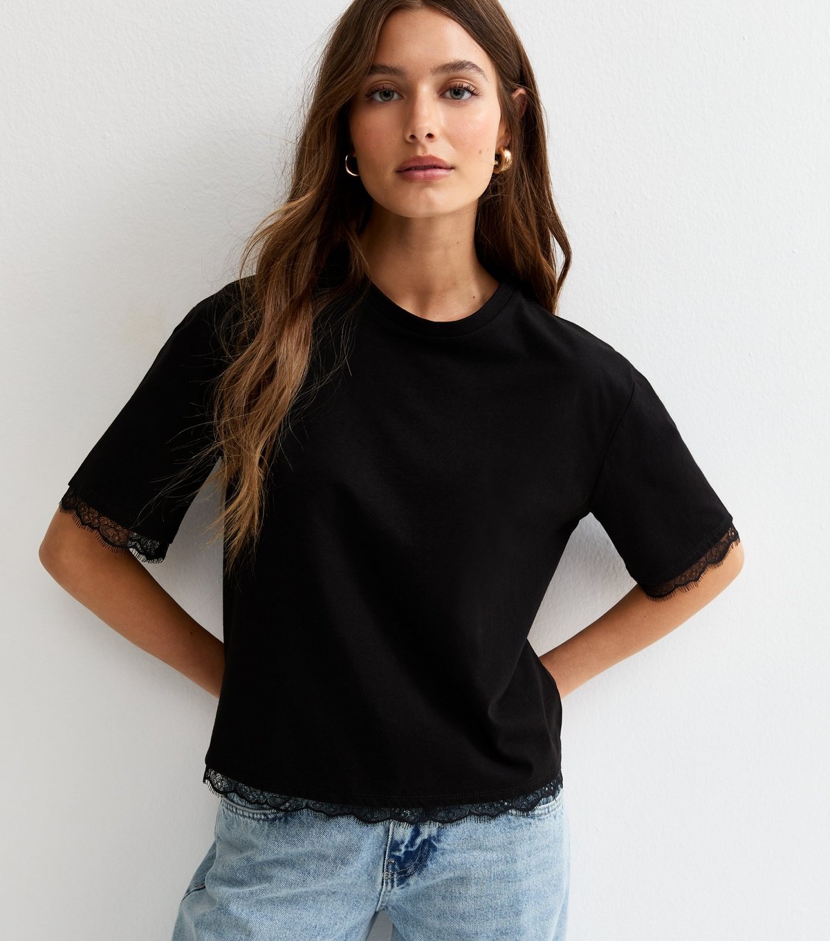 New Look Women's Black T-Shirt Lace Hem Boxy T-Shirt New Look - 2