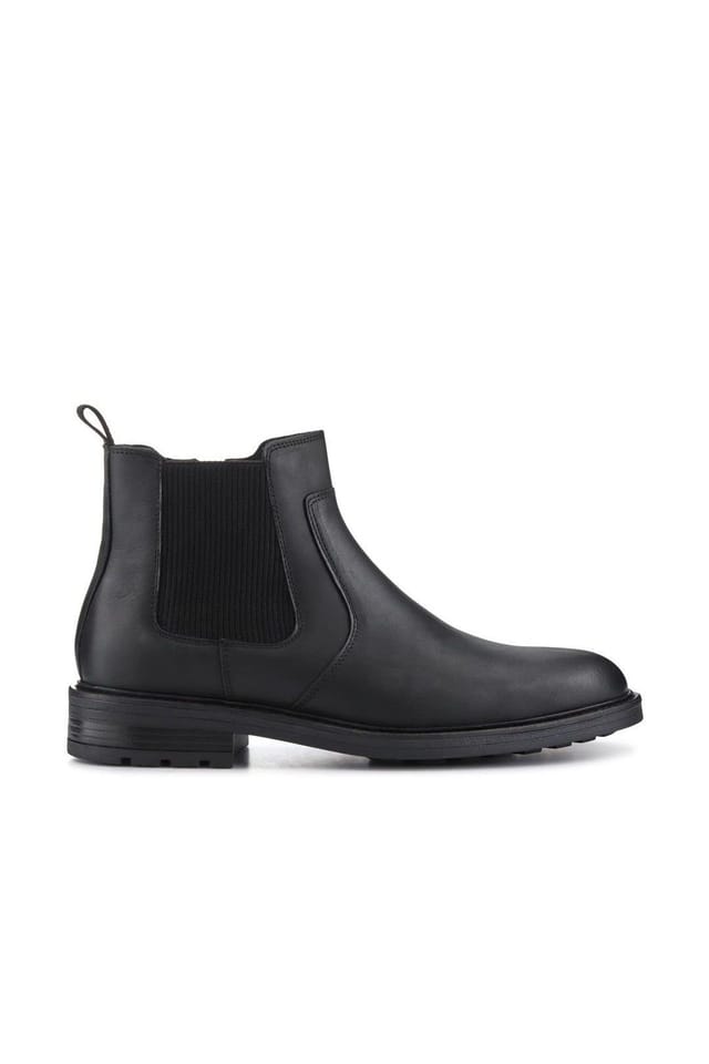 Jones Bootmaker Jones Bootmaker Men's Feltham Heeled Leather Chelsea Boots in Black - 2