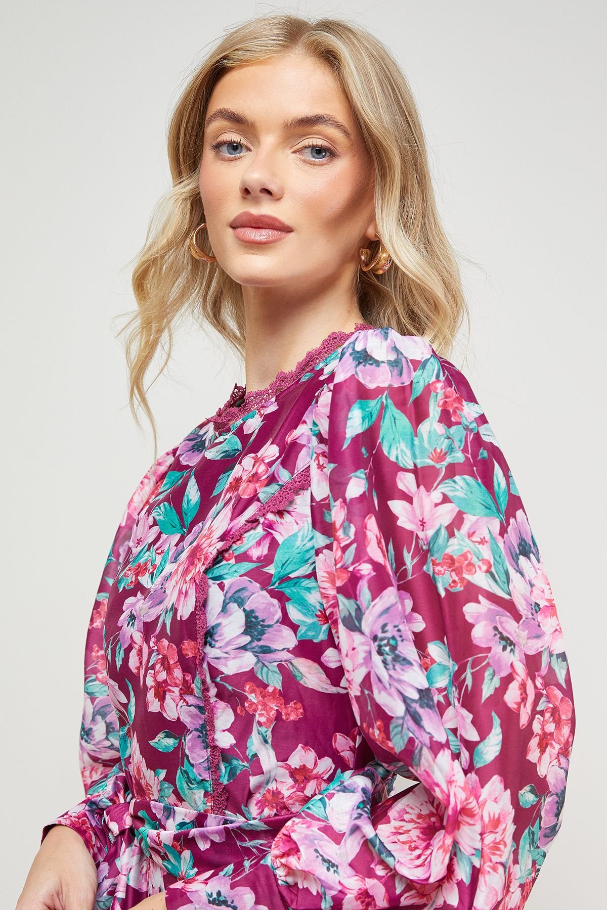 Oasis Oasis Women's Flippy Hem Belted Mini Dress in Floral - 3