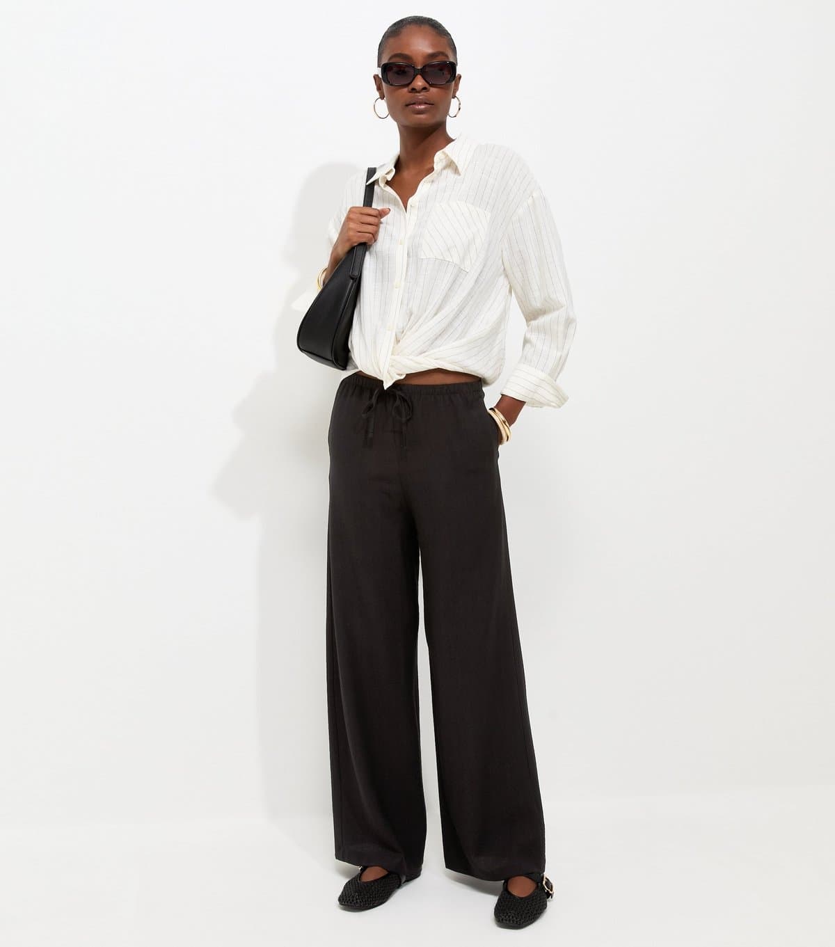 New Look Women's Black Woven Wide Leg Trousers New Look
