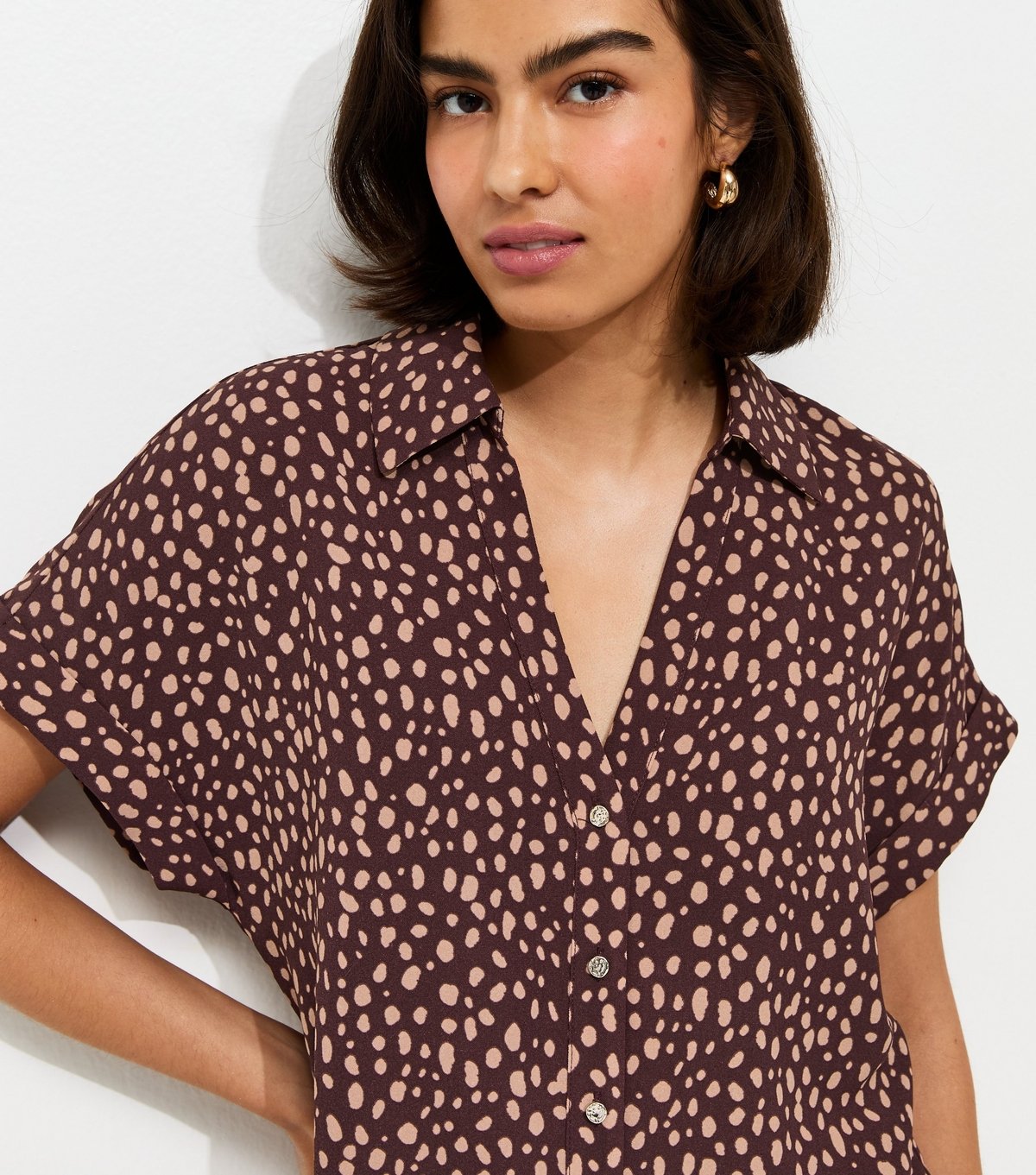 New Look Women's Brown Relaxed Spot Print Short Sleeve Shirt New Look - 2