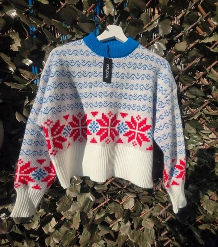 Boohoo Xmas Blue white red Fairisle Nordic Christmas jumper size small uk 8-10 retro snowflake work party