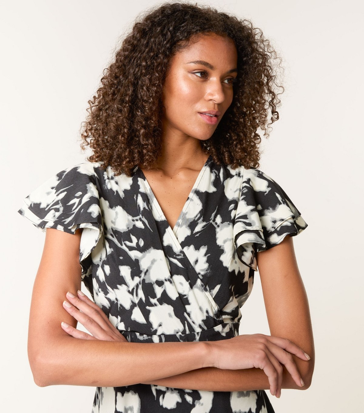 Blue Vanilla Women's Black Abstract Print Frill Sleeve Mini Dress Blue Vanilla New Look - 3