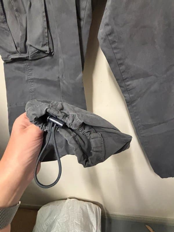Bershka Men’s Bershka cargo pants with drawstring to ankles size large