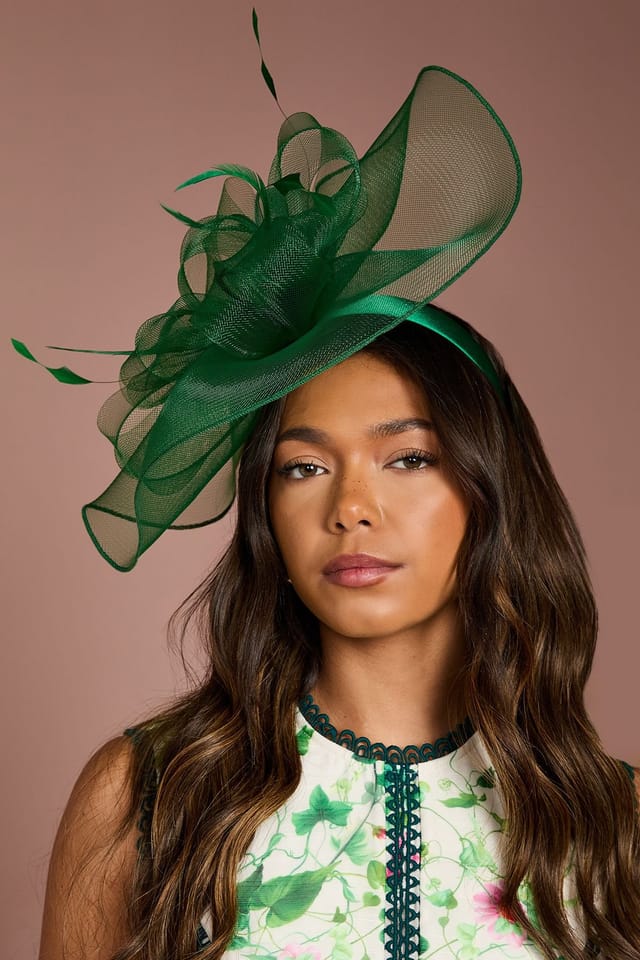 Coast Coast Women's Structured Mesh Bow Flat Fascinator in Emerald - 2