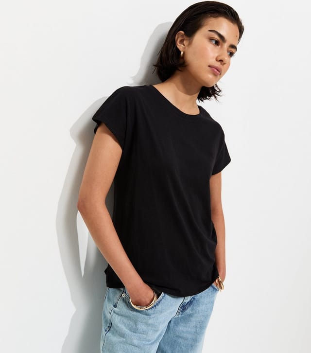 New Look Women's Black Grown On Sleeve T-Shirt New Look - 2