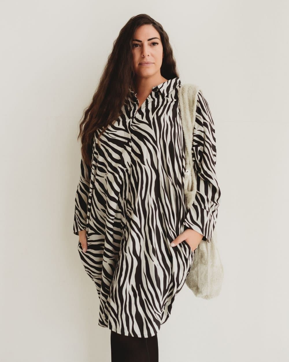 Turtledove London Turtledove London Women's Jess Multicolour Zebra Streak Midi Shirt Dress