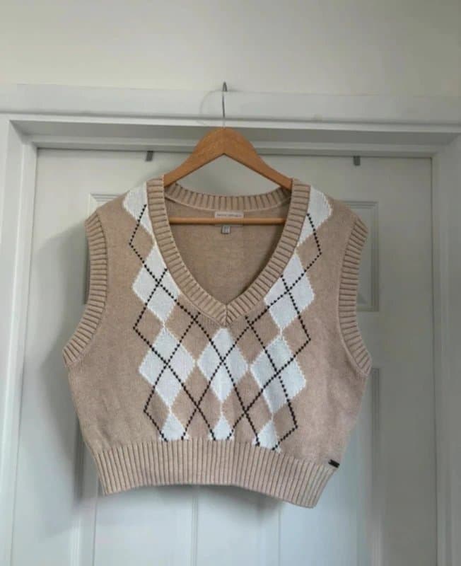 Pull & Bear Women's Pull & Bear Argyle Beige V Neck Knitted Sweater Vest Tank Top Cotton Waistcoat size M 12-14