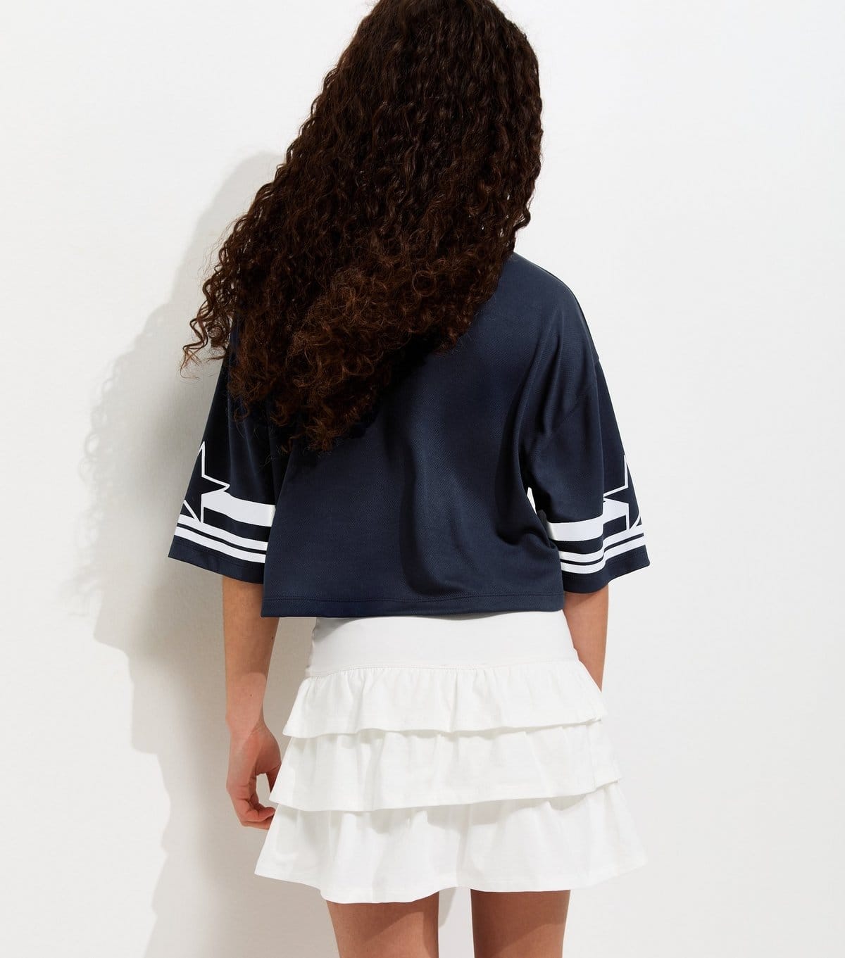 New Look Girls' Navy 86 Star Print Cropped Football Top New Look - 4