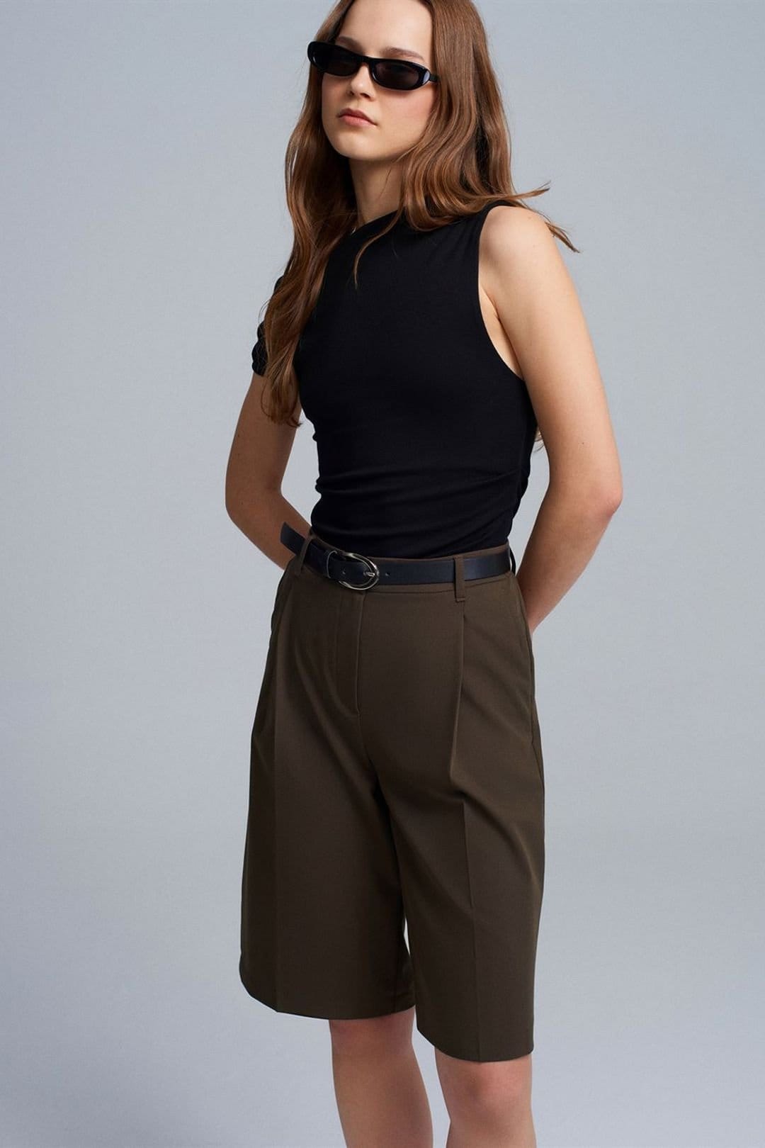 Dilvin Olive High-Waist Tailored Shorts