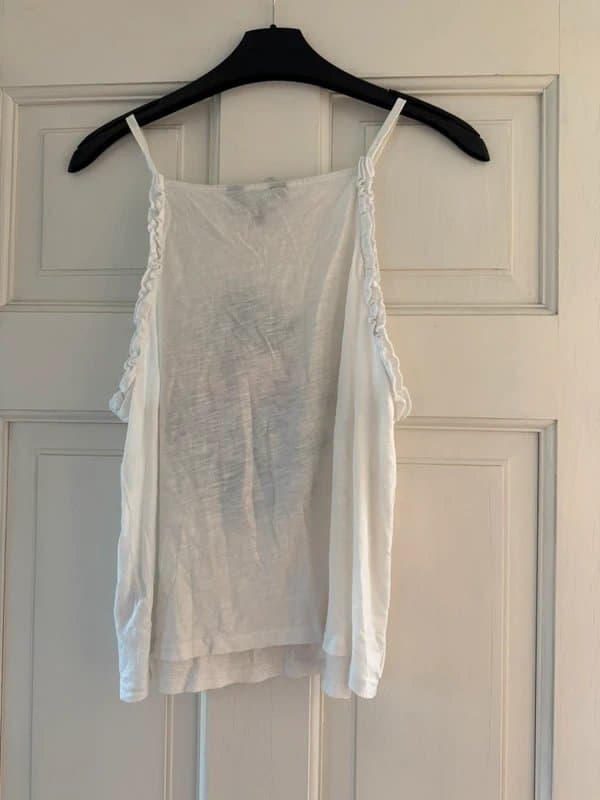 New Look White floral embroidered top