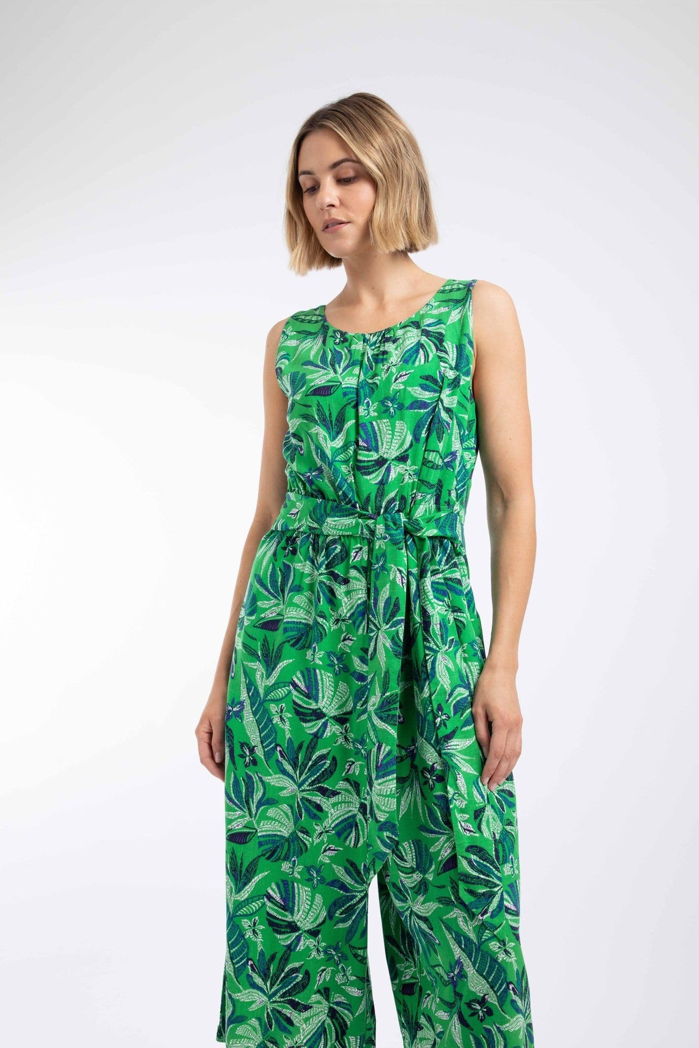 Weird Fish Weird Fish Women's Nalani Printed Viscose Jumpsuit in Green - 4