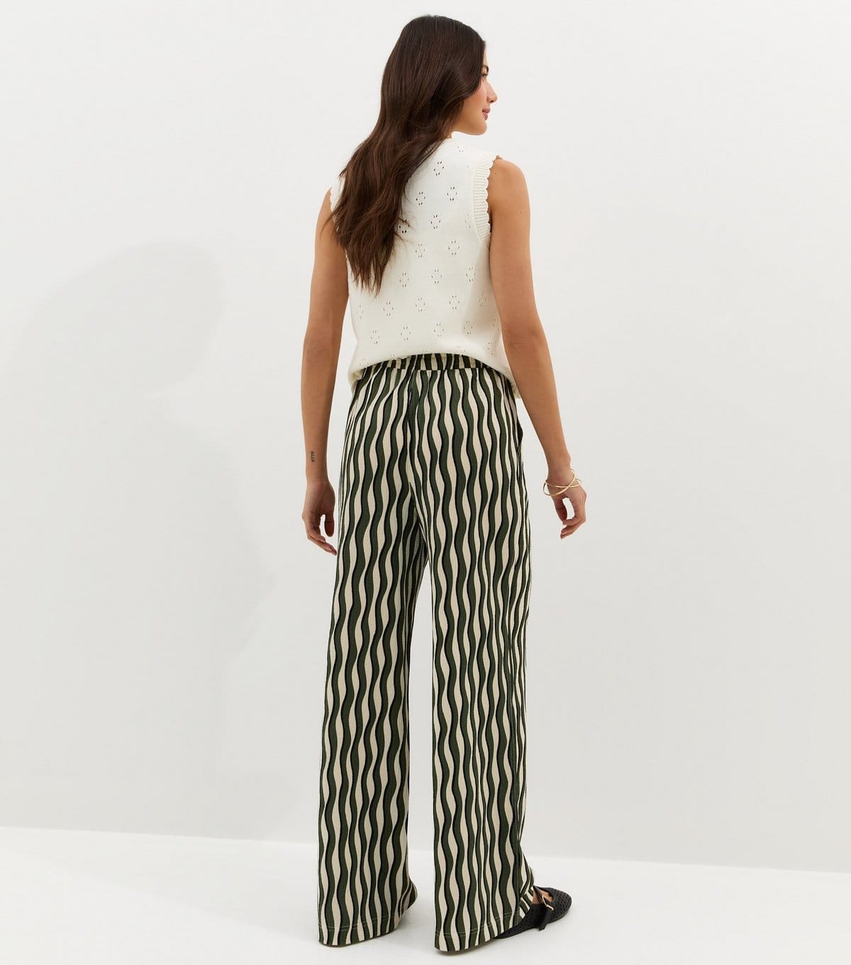 New Look Women's Green Jersey Wave Patterned Wide Leg Trousers New Look - 4