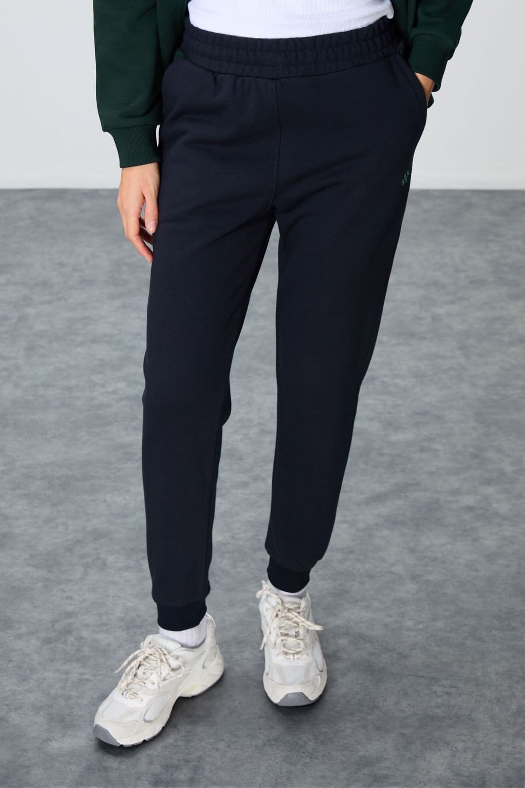 Tommy Life Tommy Life Women's Oversized Hooded Zip Sweatshirt & Pants Set in Dark Green - 4