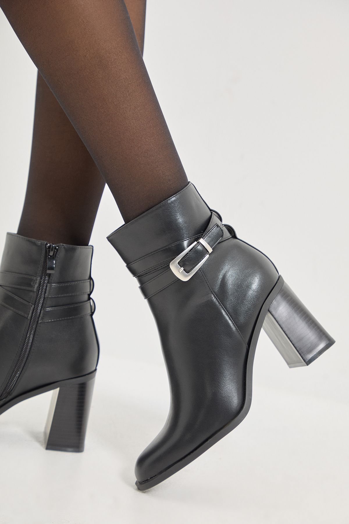 Wallis Wallis Women's Melisssa Faux Leather Buckle Detail Round Toe High Block Heel Ankle Boots in Black - 4