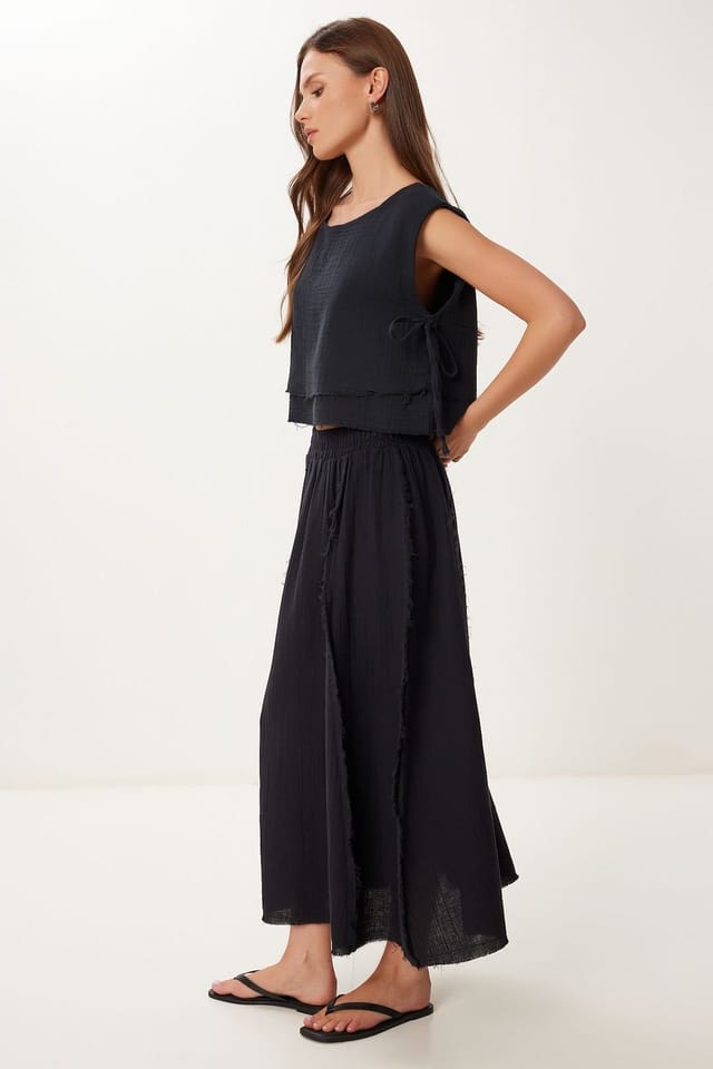Happiness Istanbul Happiness Istanbul Women's Cotton Sleeveless Blouse & Wide-Leg Skirt Set in Black - 2