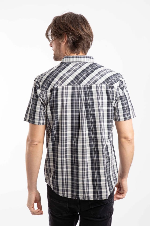 Weird Fish Weird Fish Men's Judd Short Sleeve Check Shirt in Black - 3