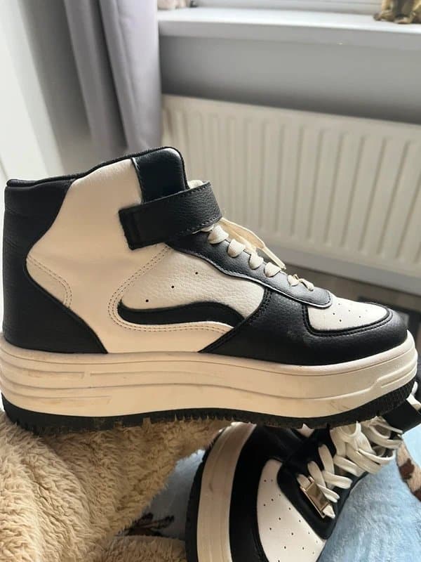 Bershka Bershka Shoes with laces and Velcro