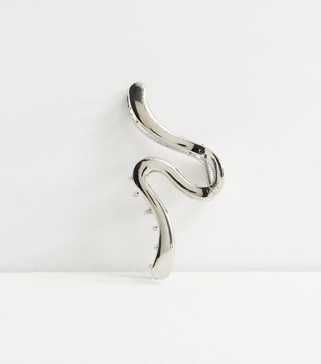 New Look Silver Tone Metal Wavy Hair Claw Clip New Look - 2