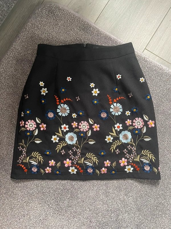 New Look New Look Embroidered Short Skirt - UK Size 6 - 1