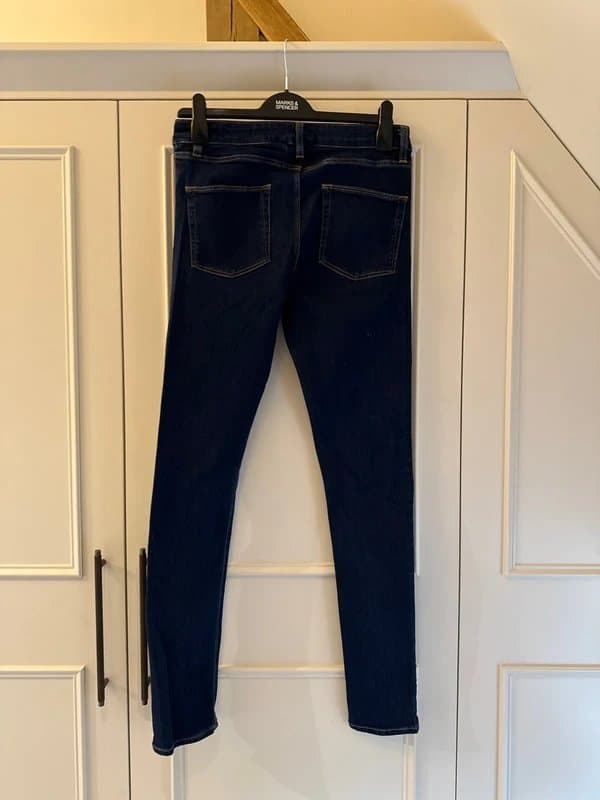 ASOS ASOS Dark blue denim men’s skinny jeans Never worn Waist 32” Leg 32”