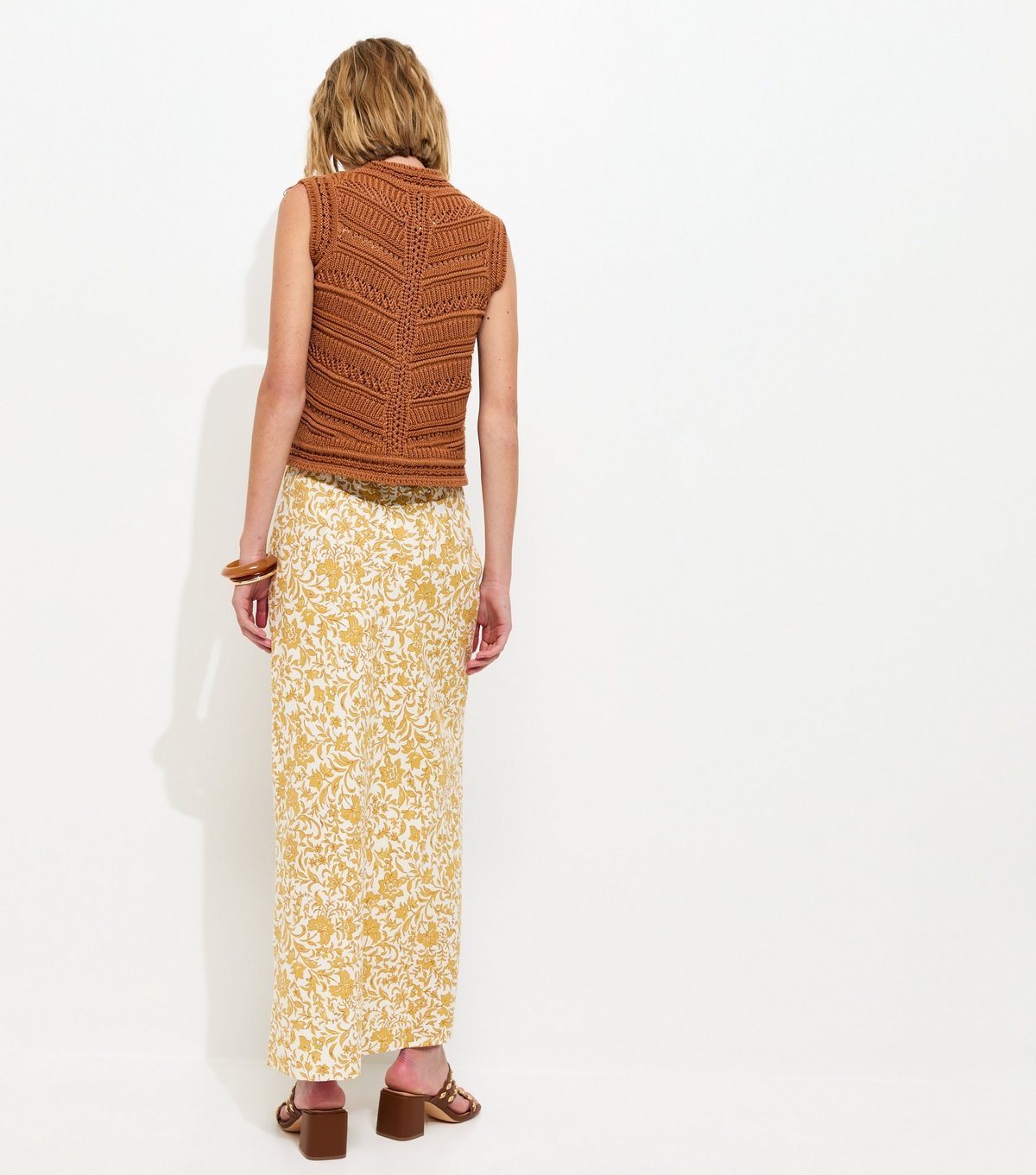 New Look Women's Yellow Linen Blend Floral Bias Cut Midi Skirt New Look - 4