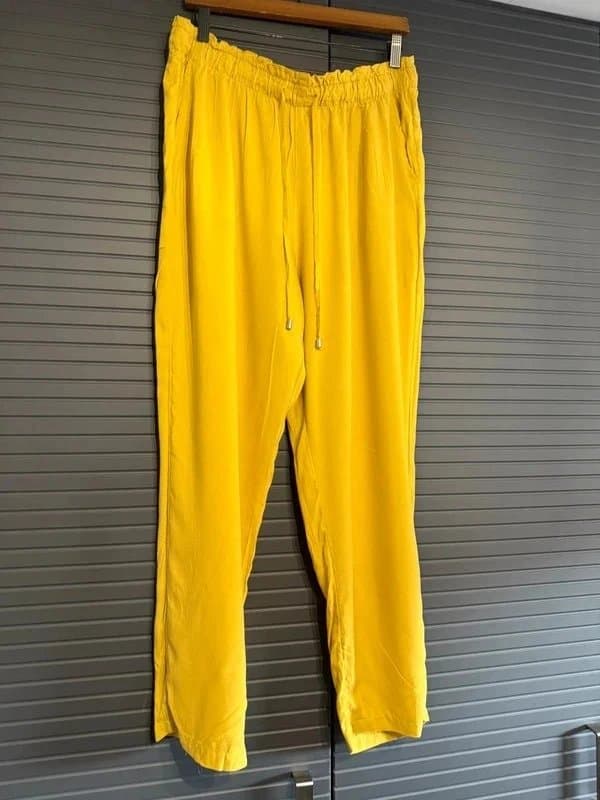 Lefties Ladies summer trousers size xl (14)