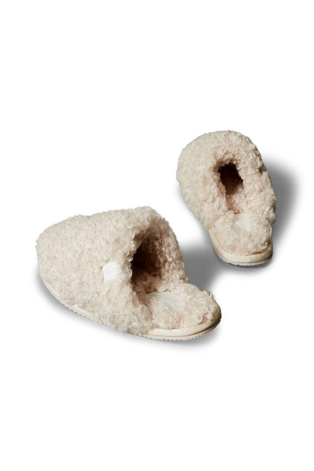 Calvin Klein Calvin Klein Women's Close Slipper Fur Marshmallow in Off-White - 3